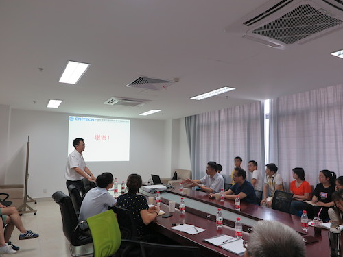 王震研究员与全体师生