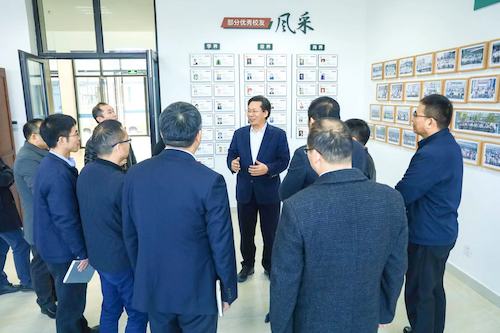 校长尚永丰院士在社团学姐
走访调研