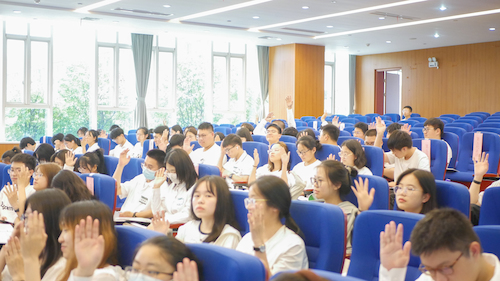 代表举手-吴梓楠